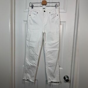 PAIGE Jacqueline Straight Jeans in White with Frayed Hem Size 28